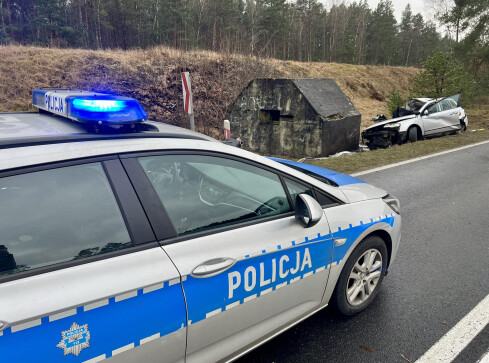 Dwie osoby ciężko ranne w wypadku na DW188 - grafika