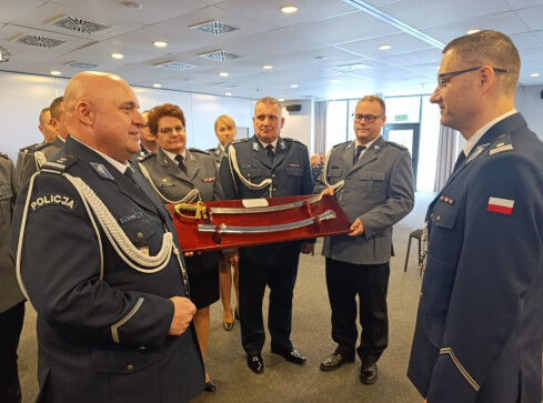 Zmiana warty w komendzie policji w Wałczu - grafika