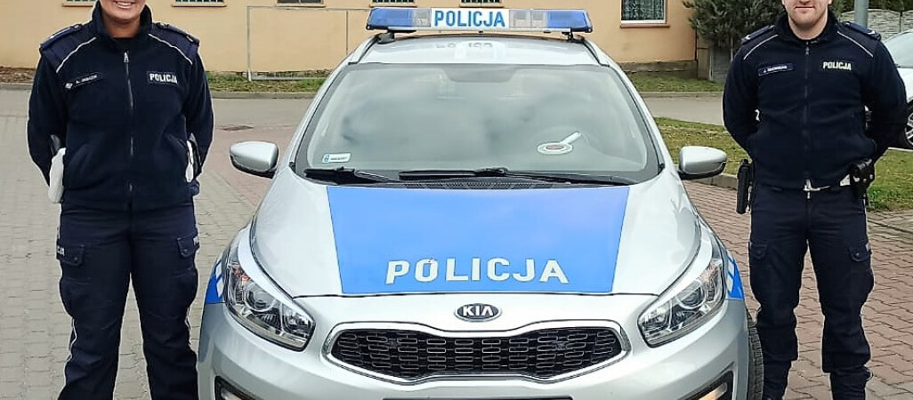 Kierowca z atakiem cukrzycowym. Pomogli policjanci