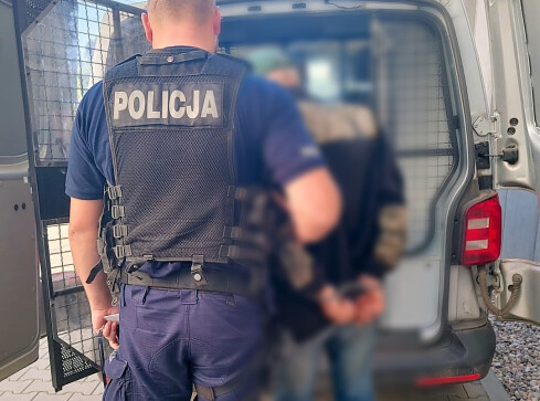 Dostał ostrzeżenie, nie posłuchał. Teraz trafił za kratki - grafika