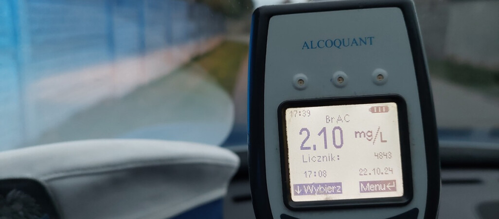 4,5 promila alkoholu w organizmie miał kierowca opla