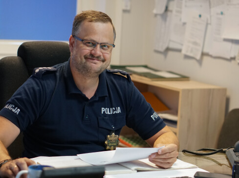 Policjant odwiódł mężczyznę od samobójstwa  - grafika