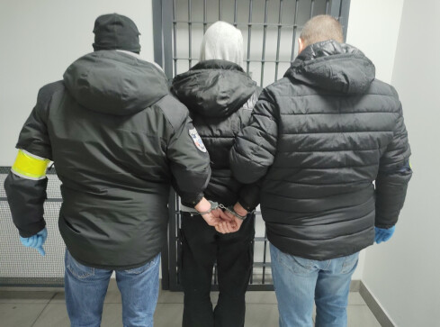 46-latek z dużą ilością narkotyków - grafika