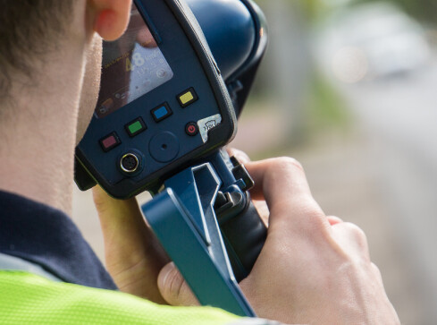 106 km/h w terenie zabudowanym - grafika