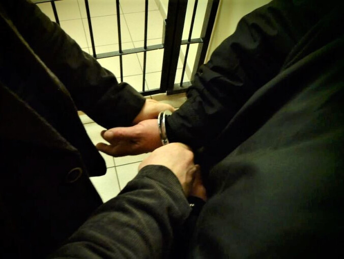 Matka z synem kradli wiertarko-wkrętarki - grafika