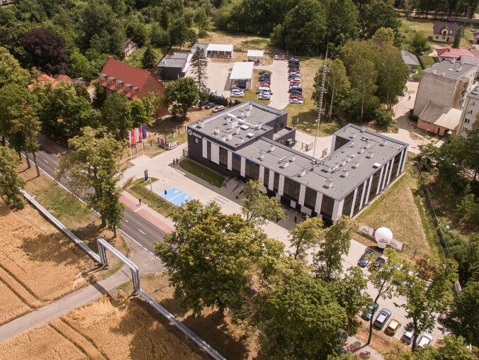 Policjanci szukają świadków wypadku. Ranne zostało dziecko  - grafika