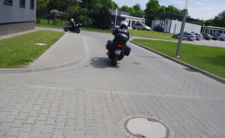 Policjanci na motocyklach zatrzymali pirata drogowego