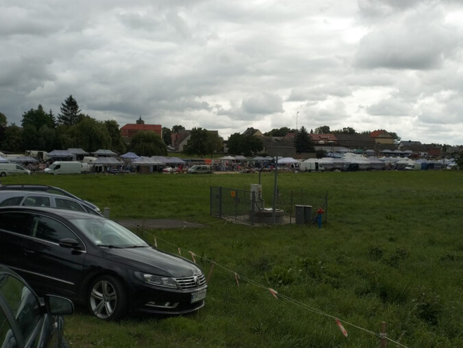 Policjanci i celnicy zrobili nalot na to targowisko  - grafika