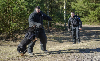 Czworonożny funkcjonariusz w szeregach pilskiej policji 