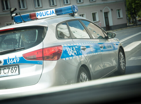 Złodziej chciał pobić policjanta... butelką z alkoholem - grafika