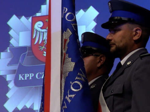 Policjanci świętują - grafika