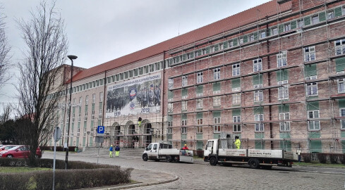Szkoła Policji w Pile przechodzi lifting - ZDJĘCIA - grafika