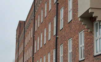 Remont Szkoły Policji. Zobaczcie jak mieszkają i uczą się policjanci