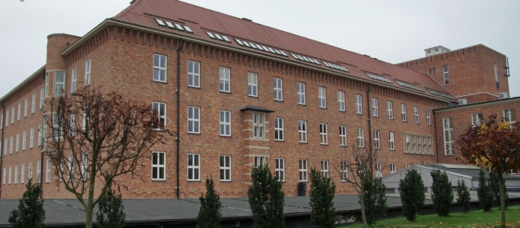 Remont Szkoły Policji. Zobaczcie jak mieszkają i uczą się policjanci