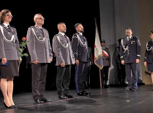 Świętowali słuchacze Szkoły Policji w Pile  - grafika
