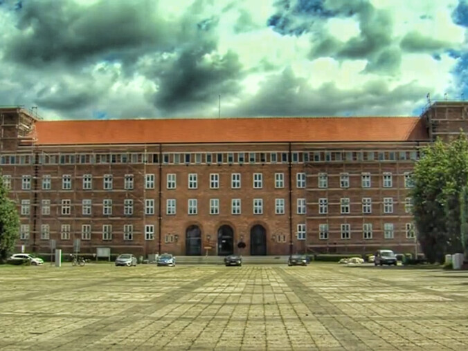 Szkoła policji odzyskuje historyczną elewację - VIDEO  - grafika