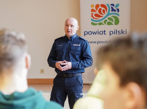 Komendant pilskiej policji awansowany do Poznania  - grafika