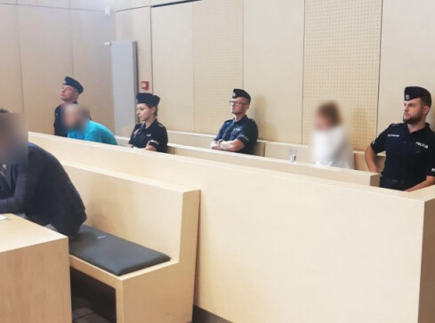 Ruszył proces rodziców oskarżonych o zabójstwo 6-tygodniowej Zuzi - grafika