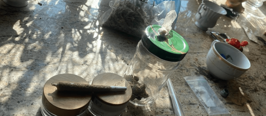 Jechali BMW, a gdy zobaczyli policję, zaczęli uciekać 