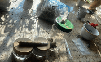 Jechali BMW, a gdy zobaczyli policję, zaczęli uciekać 