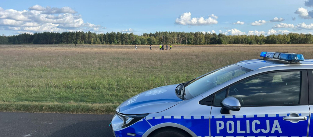 Na lotnisku spadł spadochroniarz. Zginął na miejscu