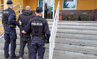 19 i 25-latek pobili dwóch mężczyzn