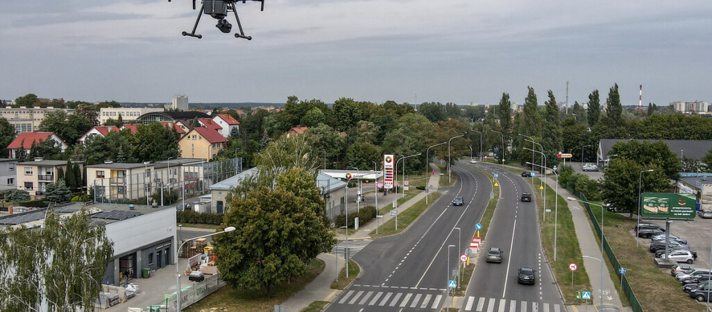 Policyjny dron nad pilskimi ulicami