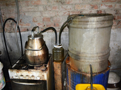 Pół tysiąca litrów bimbru na własne potrzeby?  - grafika