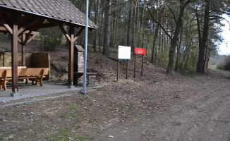 Nastolatkowie ciężko pobili 45-latka. Okradli go i nieprzytomnego zostawili w lesie 