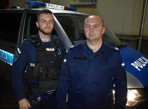 Policjanci uratowali życie 70-latkowi. Mężczyzna miał zawał  - grafika