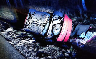 Pijana 21-latka wjechała do rowu. Winę na siebie wzięła 19-latka