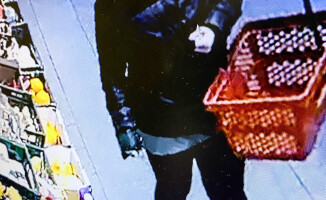 Kobieta ukradła puszkę WOŚP - ZDJĘCIA I VIDEO 