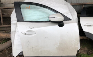 Ośmiu złodziei i paserów zatrzymali policjanci. Ukradli 18 aut