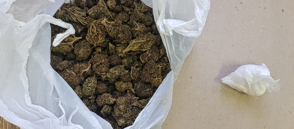 Przyszli po alimenciarza, a zastali brata z narkotykami
