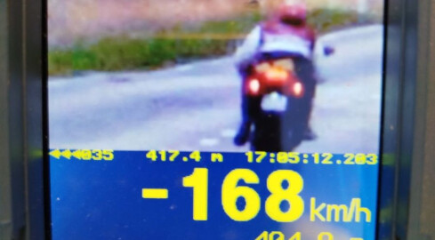 Chciał policjantom "zagrać na nosie".  Ci go przechytrzyli - grafika