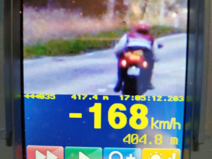 Chciał policjantom "zagrać na nosie".  Ci go przechytrzyli - grafika