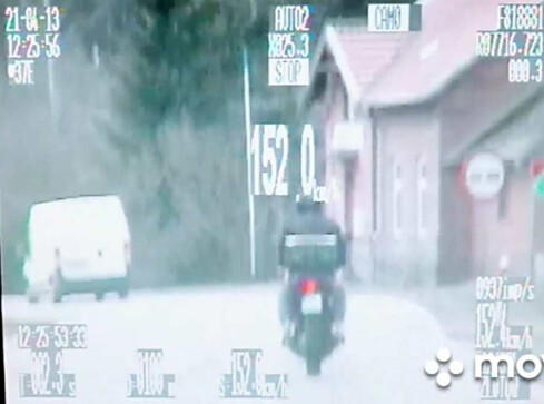 Przekroczył dozwoloną prędkość o 82 km/h - grafika
