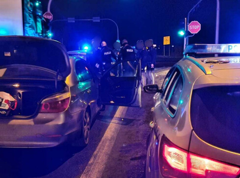 Wyłudzili co najmniej 170 tys. zł metodą "na wnuczka". Wpadli podcz - grafika