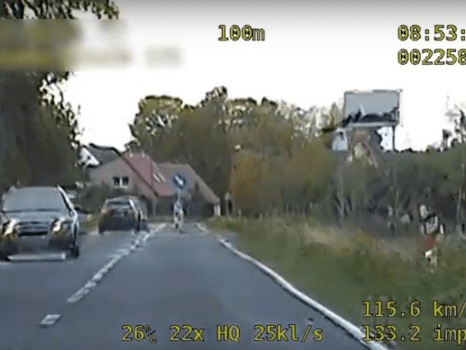 Trzech spieszyło się na wesele, a jeden na... pogrzeb [VIDEO]  - grafika