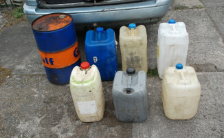 Kradli olej napędowy. Wpadły 4 osoby, w tym nastolatek