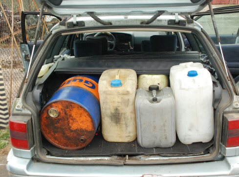 Kradli olej napędowy. Wpadły 4 osoby, w tym nastolatek  - grafika