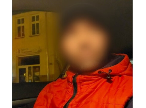 Zatrzymano podejrzanego o pedofilię. Zaczepiał w sieci 12-latkę  - grafika