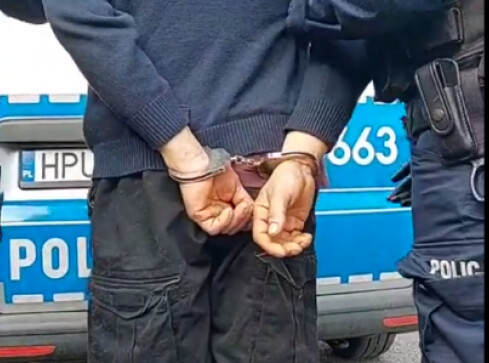 Łowcy pedofilów zatrzymali 38-latka. Przejęła go policja  - grafika