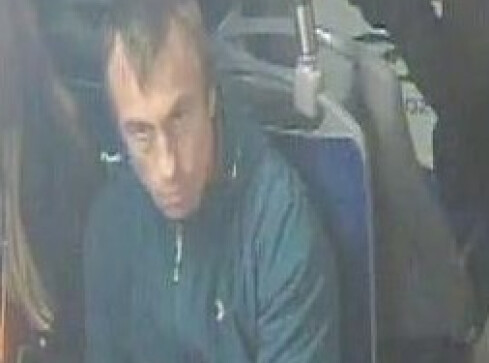 Rozpoznajesz tego mężczyznę? Zadzwoń na policję  - grafika