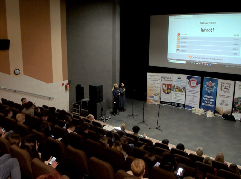 Wolni od uzależnień. Turniej dla uczniów w Złotowie  - grafika