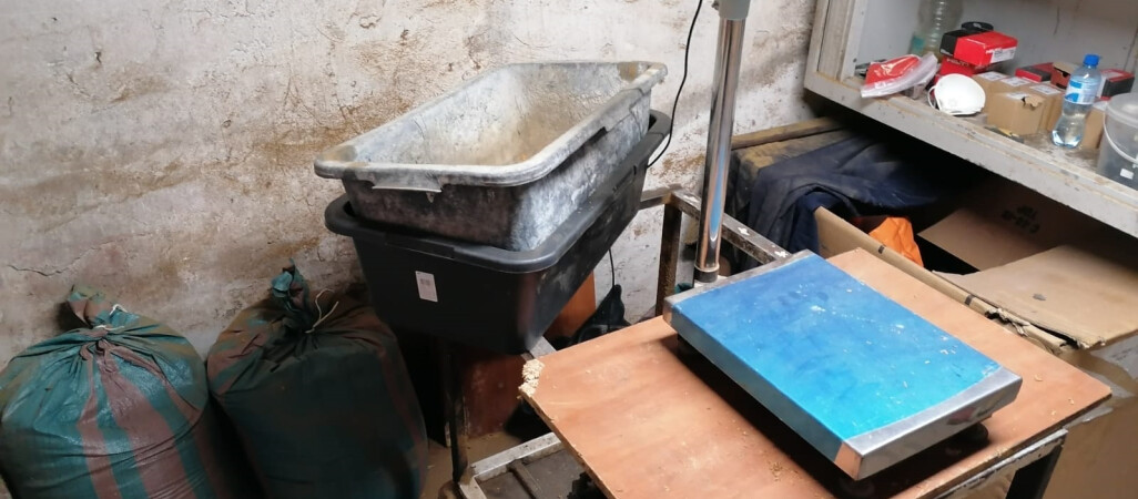 180 kg nielegalnego tytoniu i trochę kokainy. Wpadło dwóch pilan