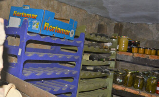 Miejscowe "pijaczki" okradły kolekcjonera win