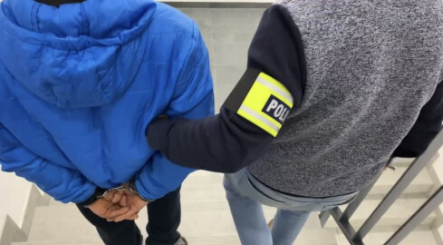 Włamał się do pięciu altan działkowych. Ukrywał się przed polic - grafika