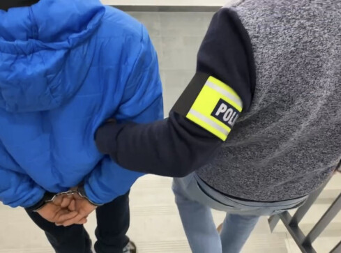 Włamał się do pięciu altan działkowych. Ukrywał się przed polic - grafika
