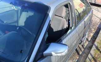 Strzelali z wiatrówki do samochodów i je okradali